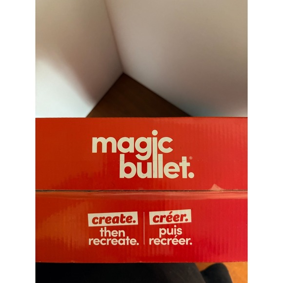 MAGIC BULLET Silver-NEW IN BOX 7 PICE SET